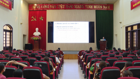 Li&ecirc;n đo&agrave;n lao động TPNB tri &acirc;n, tặng qu&agrave; cho con liệt sỹ