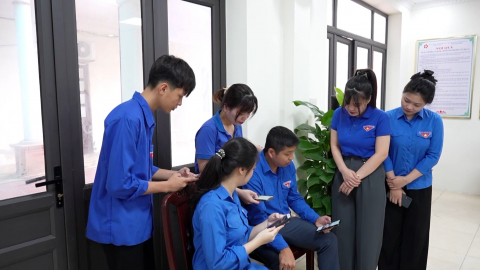 B&iacute; thư đo&agrave;n ti&ecirc;u biểu trong phong tr&agrave;o thi đua