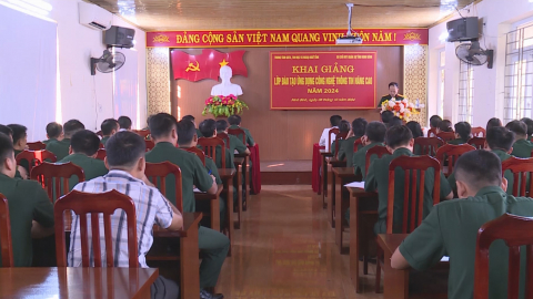 Khai giảng lớp đ&agrave;o tạo ứng dụng c&ocirc;ng nghệ th&ocirc;ng tin n&acirc;ng cao
