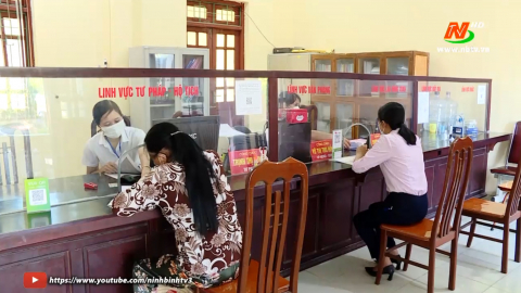 Thị trấn Y&ecirc;n Thịnh giải quyết thủ tục h&agrave;nh ch&iacute;nh gắn với chuyển đổi số