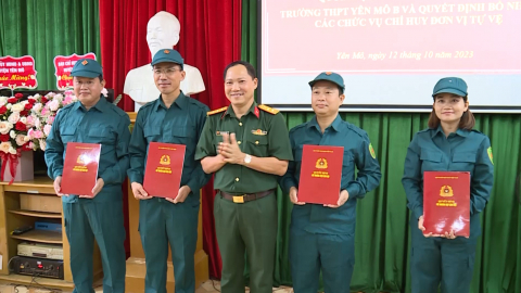 C&ocirc;ng bố quyết định th&agrave;nh lập Ban CHQS Trường THPT Y&ecirc;n M&ocirc; B