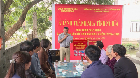 Kh&aacute;nh th&agrave;nh nh&agrave; Đại đo&agrave;n kết cho hộ ngh&egrave;o tại huyện Hoa Lư