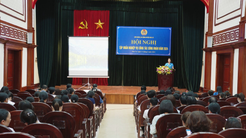 Tập huấn nghiệp vụ c&ocirc;ng t&aacute;c c&ocirc;ng đo&agrave;n năm 2024