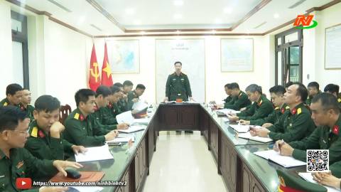 Kiểm tra c&ocirc;ng t&aacute;c qu&acirc;n sự quốc ph&ograve;ng địa phương tại c&aacute;c đơn vị