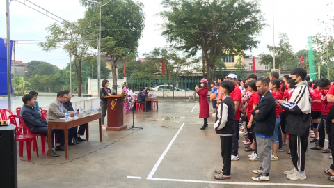 Khai mạc giải b&oacute;ng chuyền hơi c&aacute;c c&acirc;u lạc bộ huyện Hoa Lư
