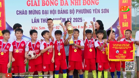 Chung kết giải B&oacute;ng đ&aacute; nhi đồng phường Y&ecirc;n Sơn