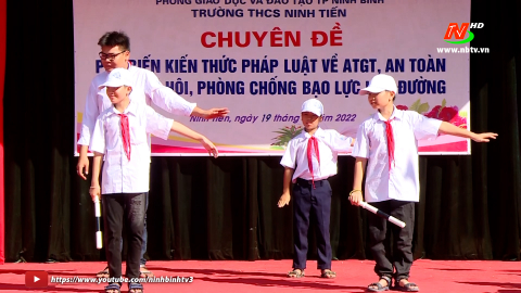 Quan t&acirc;m x&acirc;y dựng văn h&oacute;a giao th&ocirc;ng cho học sinh