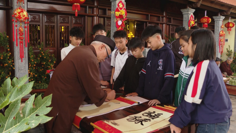 T&aacute;i hiện kh&ocirc;ng gian Tết xưa