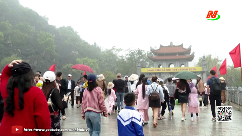 Lễ hội Hoa Lư hấp dẫn du kh&aacute;ch