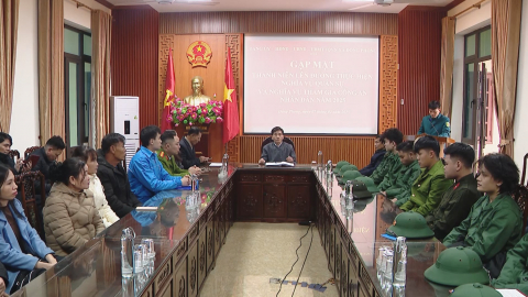 Đồng Phong gặp mặt t&acirc;n binh l&ecirc;n dường nhập ngũ năm 2025