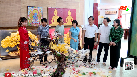 Tham quan m&ocirc; h&igrave;nh d&acirc;n vận kh&eacute;o
