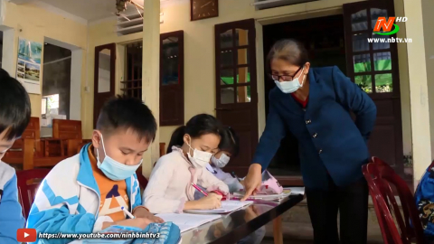 Hội Cựu gi&aacute;o chức Hoa Lư g&oacute;p ph&acirc;n x&acirc;y dựng x&atilde; hội học tập