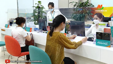 Ng&acirc;n h&agrave;ng tiếp sức doanh nghiệp xuất nhập khẩu