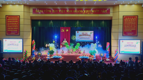 Hội thi " Tiếng h&aacute;t hoa phượng đỏ " huyện Y&ecirc;n Kh&aacute;nh lần thứ X năm 2024