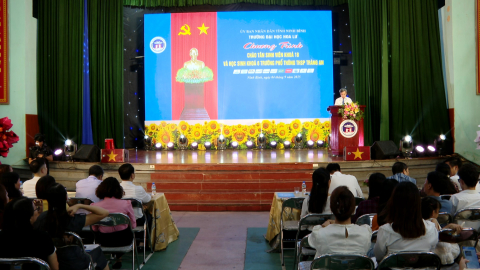 Trường Đại học Hoa Lư tổ chức chương tr&igrave;nh ch&agrave;o t&acirc;n sinh vi&ecirc;n v&agrave; học sinh