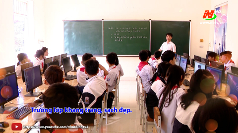 Những b&ocirc;ng hoa đẹp của ng&agrave;nh Gi&aacute;o dục th&agrave;nh phố