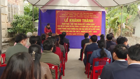 Những ng&ocirc;i nh&agrave; ấm t&igrave;nh đo&agrave;n kết Lương - Gi&aacute;o