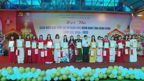 Bế mạc hội thi gi&aacute;o vi&ecirc;n dạy giỏi cơ sở gi&aacute;o dục mầm non