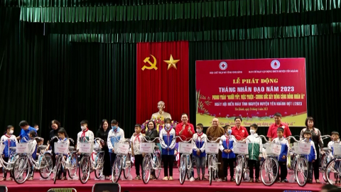 S&ocirc;i nổi th&aacute;ng nh&acirc;n đạo ở Y&ecirc;n Kh&aacute;nh