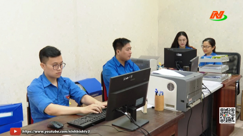 C&aacute;n bộ trẻ th&iacute;ch nghi với m&ocirc;i trường l&agrave;m việc mới