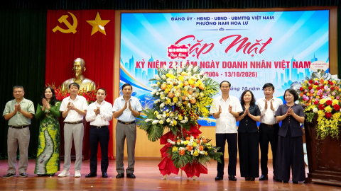 Gặp mặt kỷ niệm ng&agrave;y Doanh nh&acirc;n Việt Nam tại phường Nam Hoa Lư 