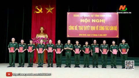 Bộ CHQS tỉnh trao quyết định điều động, bổ nhiệm c&aacute;n bộ sau s&aacute;p nhập