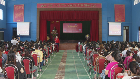 Truyền th&ocirc;ng vận động hiến m&aacute;u t&igrave;nh nguyện