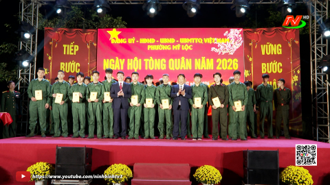 Ng&agrave;y hội t&ograve;ng qu&acirc;n phường Mỹ Lộc