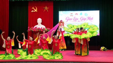 MTTQ Việt Nam phường Đ&ocirc;ng Hoa Lư gặp mặt, giao lưu kỷ niệm ng&agrave;y truyền thống