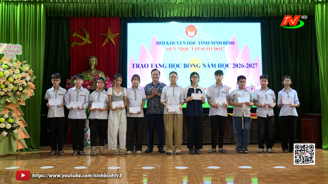 Trao tặng học bổng năm học 2026 - 2027