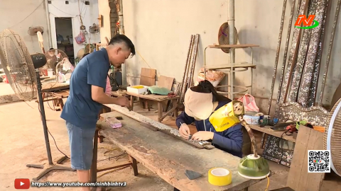 Ph&aacute;t triển l&agrave;ng nghề mộc truyền thống