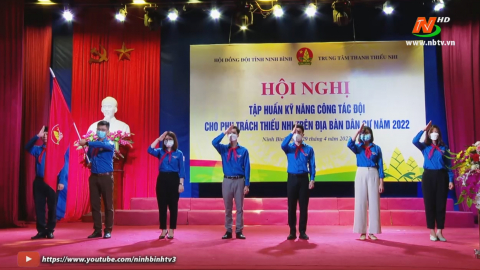 Lớp t&acirc;̣p huấn kỹ năng c&ocirc;ng t&aacute;c Đội 