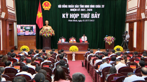 HĐND tỉnh thảo luận tại hội trường v&agrave; bế mạc kỳ họp
