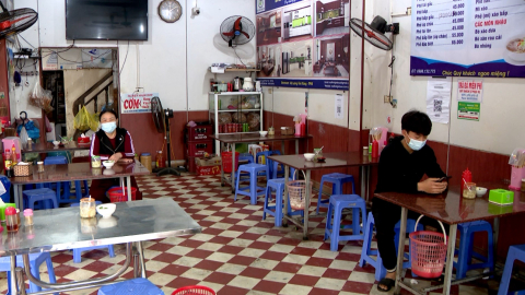 Thực hiện nghi&ecirc;m c&ocirc;ng t&aacute;c ph&ograve;ng dịch tại cửa h&agrave;ng ăn uống