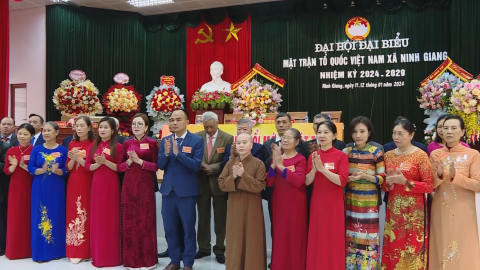 N&acirc;ng cao chất lượng c&aacute;n bộ Mặt trận trong nhiệm kỳ mới