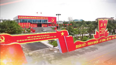 Ph&aacute;t huy vai tr&ograve; người đứng đầu trong chuyển đổi số