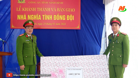 Kh&aacute;nh th&agrave;nh nh&agrave; t&igrave;nh nghĩa đồng đội 