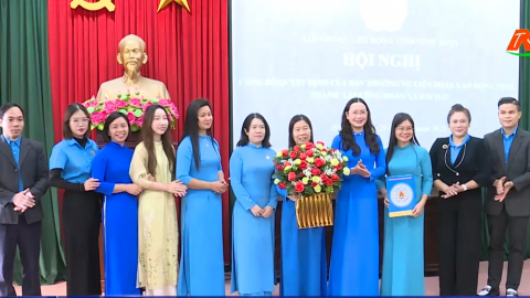 C&ocirc;ng bố quyết định th&agrave;nh lập c&ocirc;ng đo&agrave;n x&atilde; Hải Hậu
