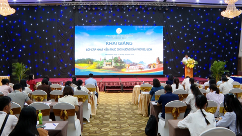 Cập nhật kiến thức cho hướng dẫn vi&ecirc;n du lịch