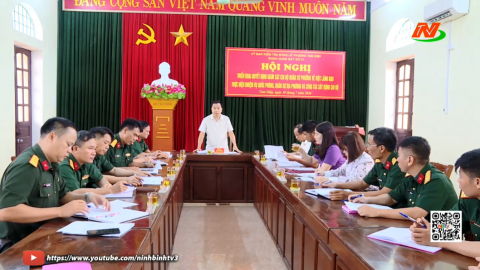 Gi&aacute;m s&aacute;t c&ocirc;ng t&aacute;c l&atilde;nh đạo, chỉ đạo thực hiện nhiệm vụ quốc ph&ograve;ng, qu&acirc;n sự địa phương