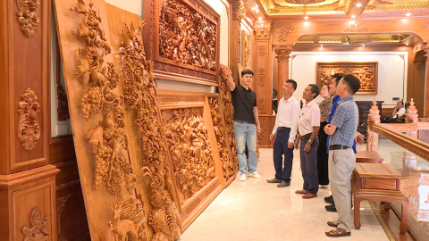 Từ l&agrave;ng nghề gỗ đến kh&aacute;t vọng vươn xa