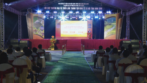 Khai mạc Hội chợ thương mại v&agrave; triển l&atilde;m th&agrave;nh tựu Kinh tế - X&atilde; hội