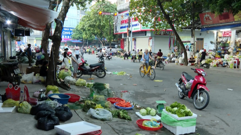 Chợ d&acirc;n sinh v&agrave; b&agrave;i to&aacute;n r&aacute;c thải