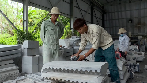 Tuổi trẻ ph&aacute;t huy gi&aacute; trị nghề chế t&aacute;c đ&aacute; mỹ nghệ truyền thống Ninh V&acirc;n