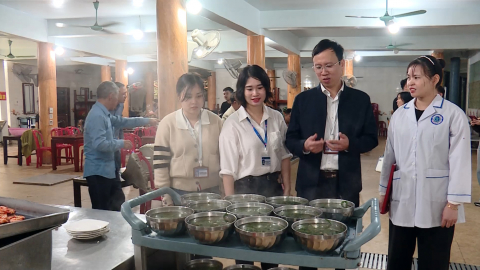 Tăng cường đảm bảo an to&agrave;n thực phẩm tại Lễ hội chợ Viềng xu&acirc;n - Phủ Dầy