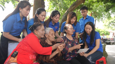 Tuổi trẻ phường H&agrave; Nam hướng về sự kiện Lam Hạ