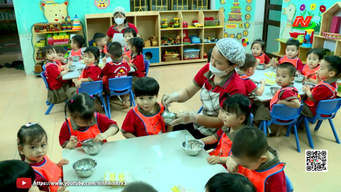 C&aacute;c trường Mầm non đảm bảo ATTP trong bữa ăn b&aacute;n tr&uacute;
