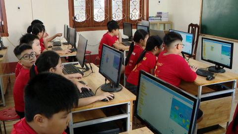 Đẩy mạnh chuyển đổi số n&acirc;ng cao chất lượng gi&aacute;o dục