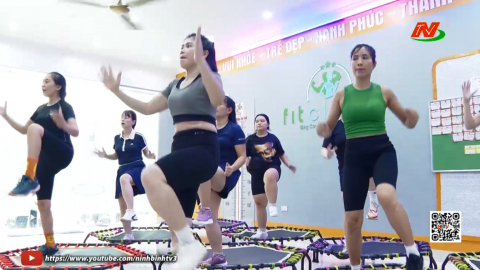 Sống khỏe c&ugrave;ng Jumping Trampoline