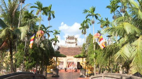 Nơi đạo v&agrave; đời giao nhau trong hồn Việt